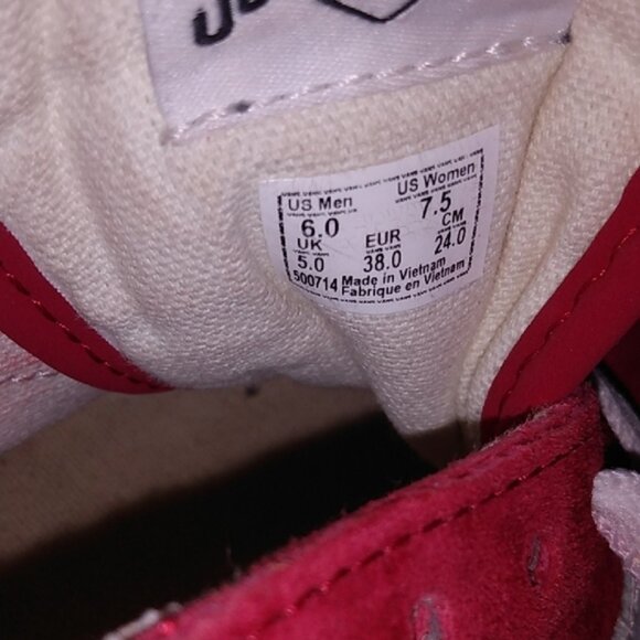 Vans Burgundy Red Suede Off the Wall Sneakers, Men's Sz 6/Woman's Sz 7.5 - Picture 2 of 12